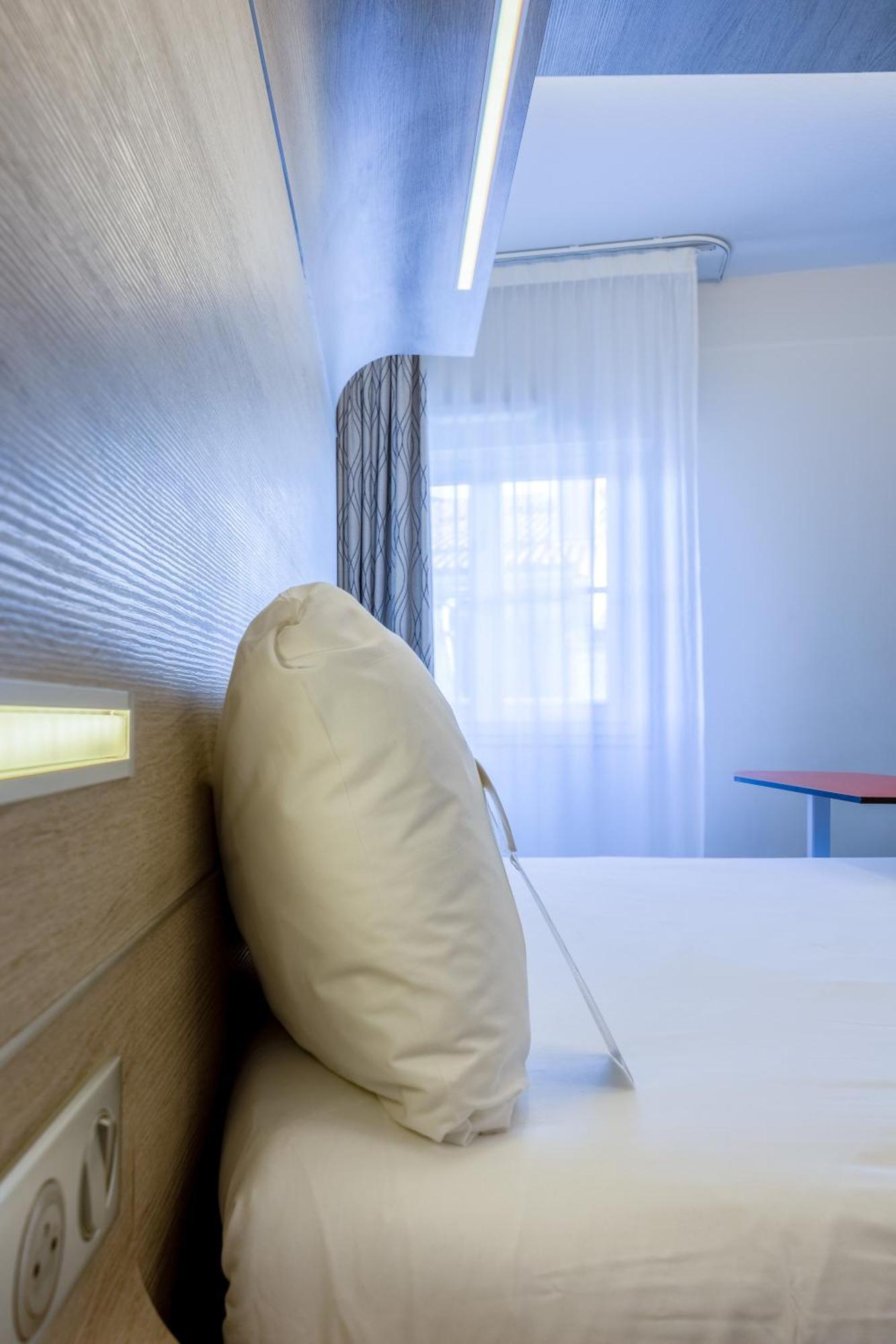 Ibis Styles La Rochelle Centre Hotel Bagian luar foto